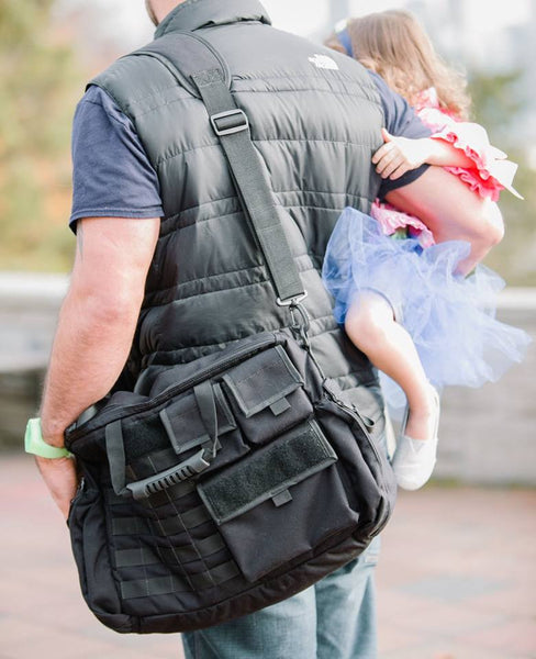 Former Seattle Seahawk Joe Tafoya with his daughter